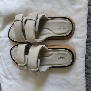 Barely Worn Rag & Bone White Praque Slides.